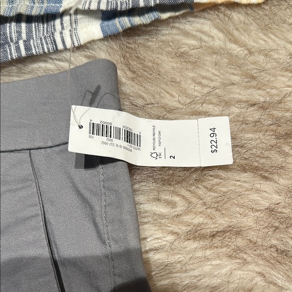 Old Navy Gray Athletic Shorts - Picture 6 of 7